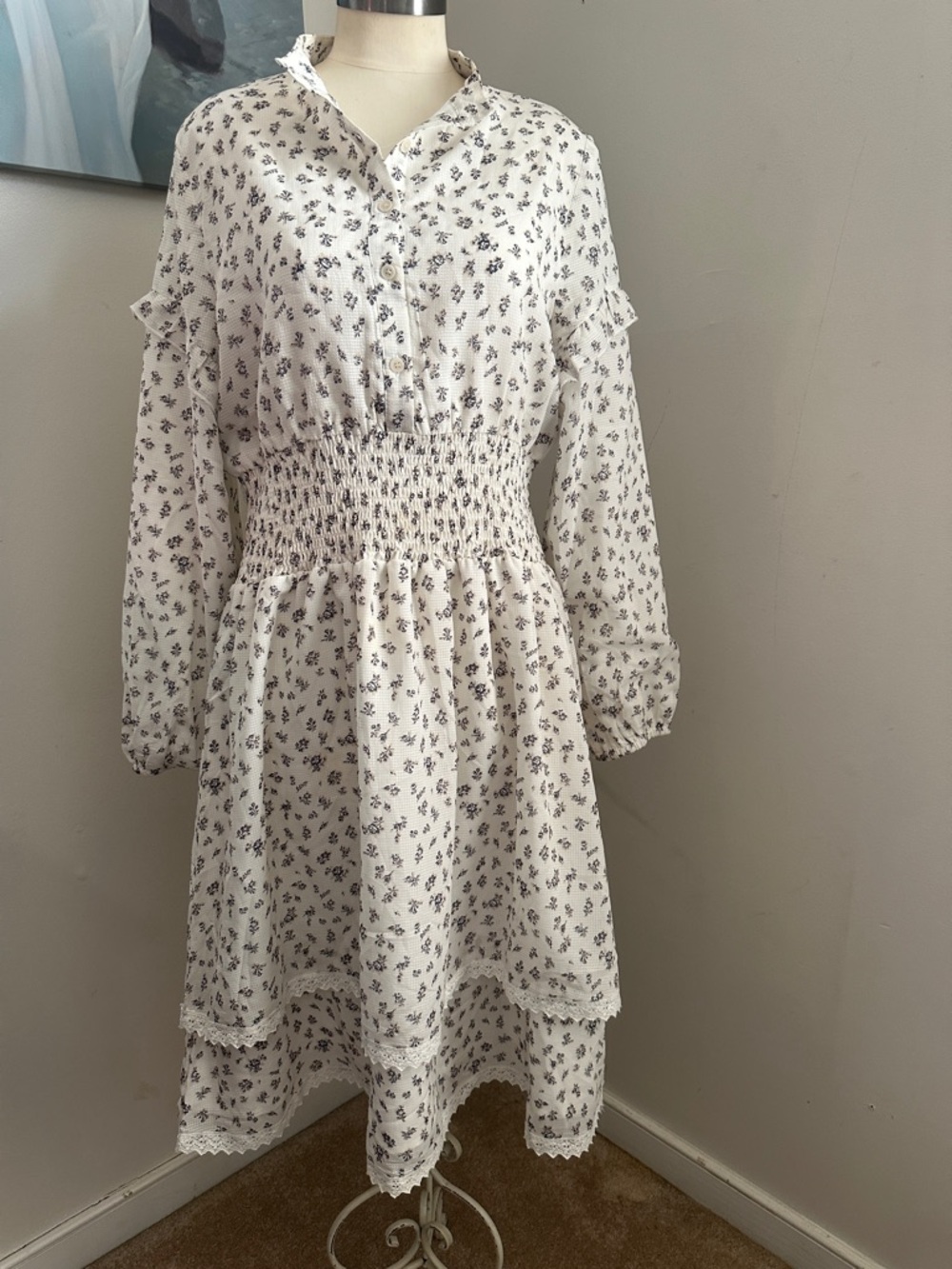 Women's White Floral Smocked Waist Casual Dress